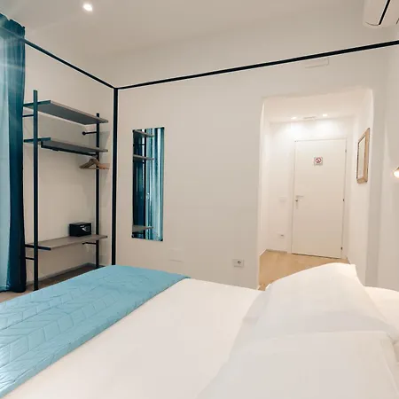 Le In Citta Penzion La Spezia